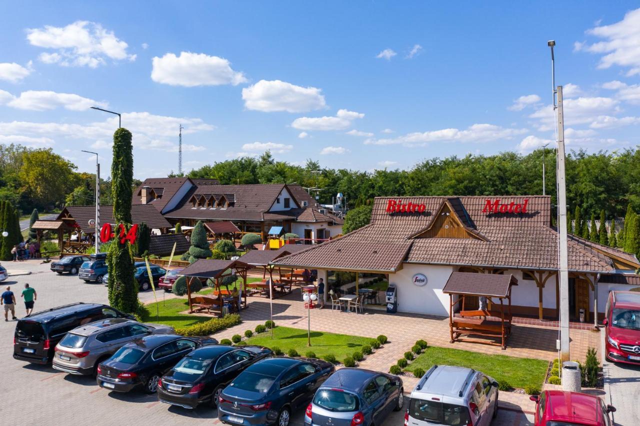 Csalanosi Vendeghaz Hotel Кескемет Екстериор снимка