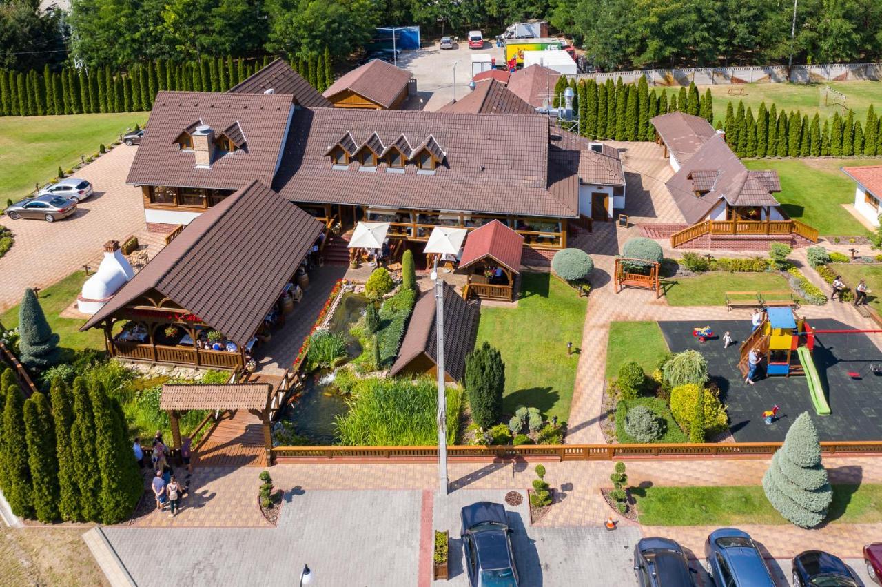 Csalanosi Vendeghaz Hotel Кескемет Екстериор снимка