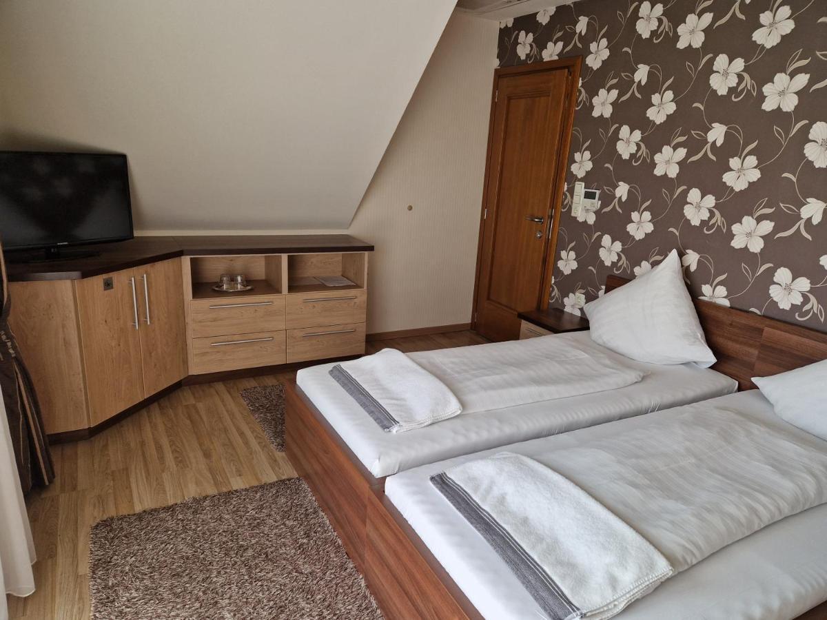 Csalanosi Vendeghaz Hotel Кескемет Екстериор снимка